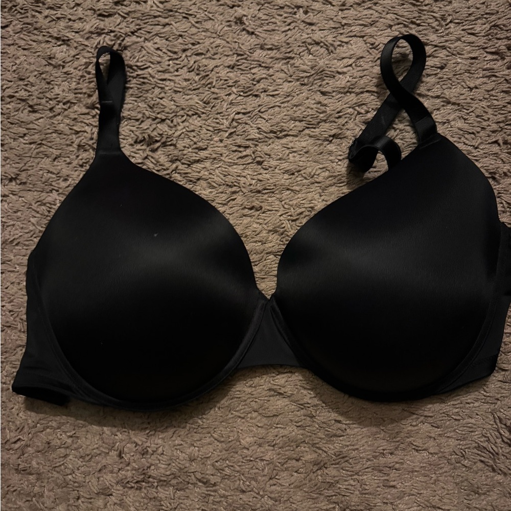 PINK Victoria's Secret Sleek Black Bra